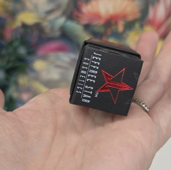 Jeffree Star Velvet Trap Bullet Lipstick - Best Hair NEW - Picture 12 of 14